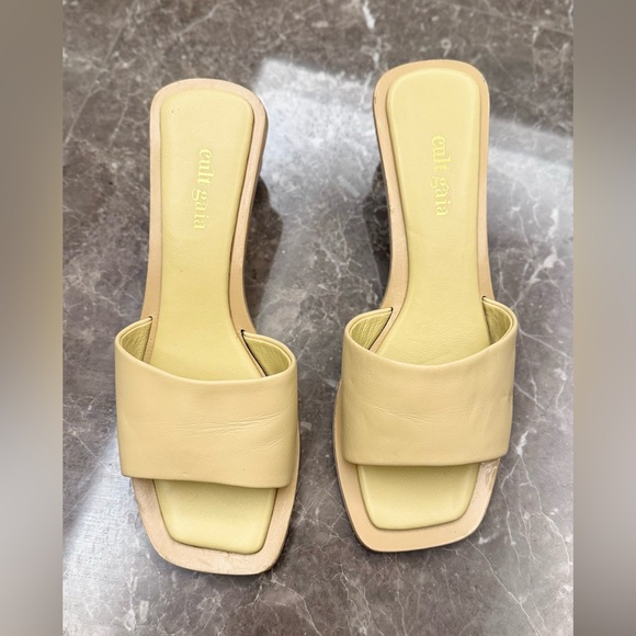 Cult Gaia Tao Sandals - Picture 2 of 7